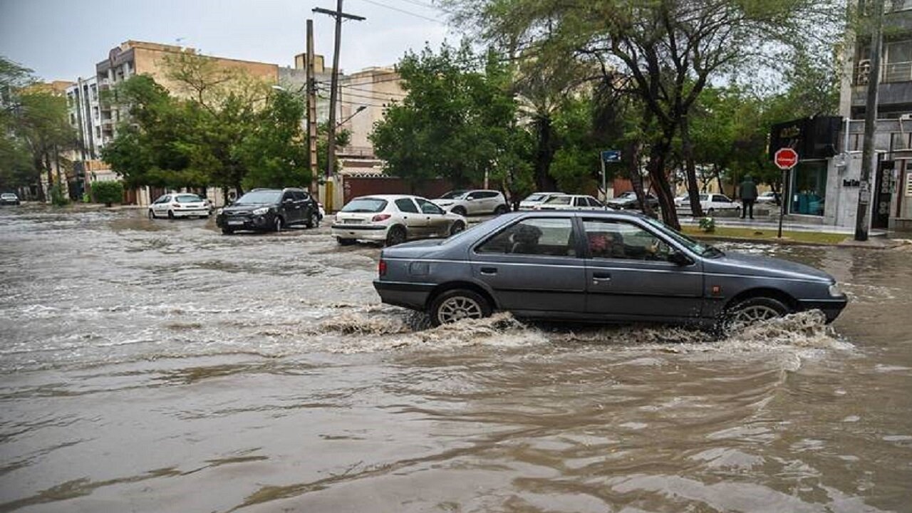 زورآزمایی باران‌های پاییزی و فاضلاب اهواز!