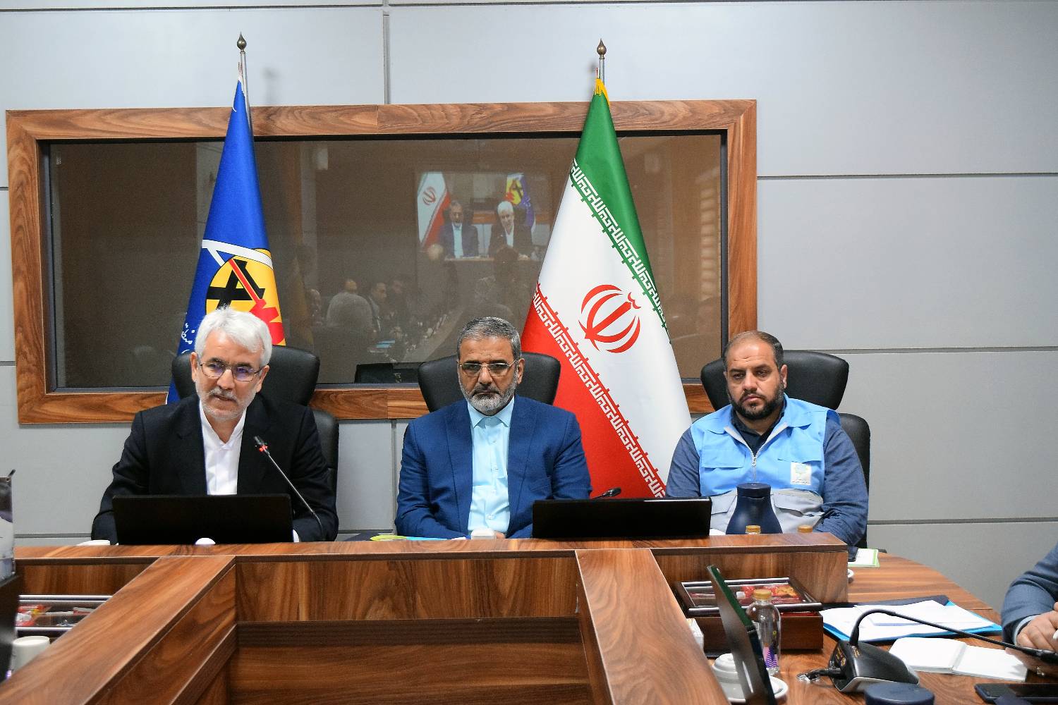 نشست مدیریت بحران استان در برق منطقه‌ای خوزستان برگزار شد