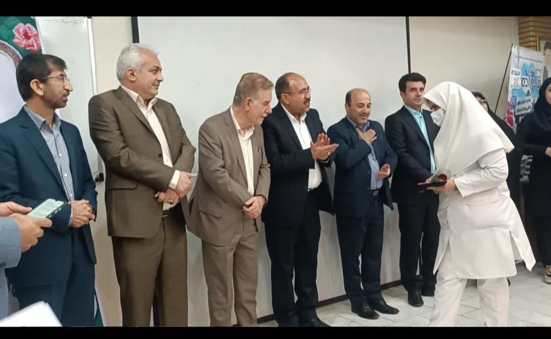 در جشن روز پرستار از کادر پرستاری نمونه کشوری و استانی تامین اجتماعی خوزستان قدردانی شد